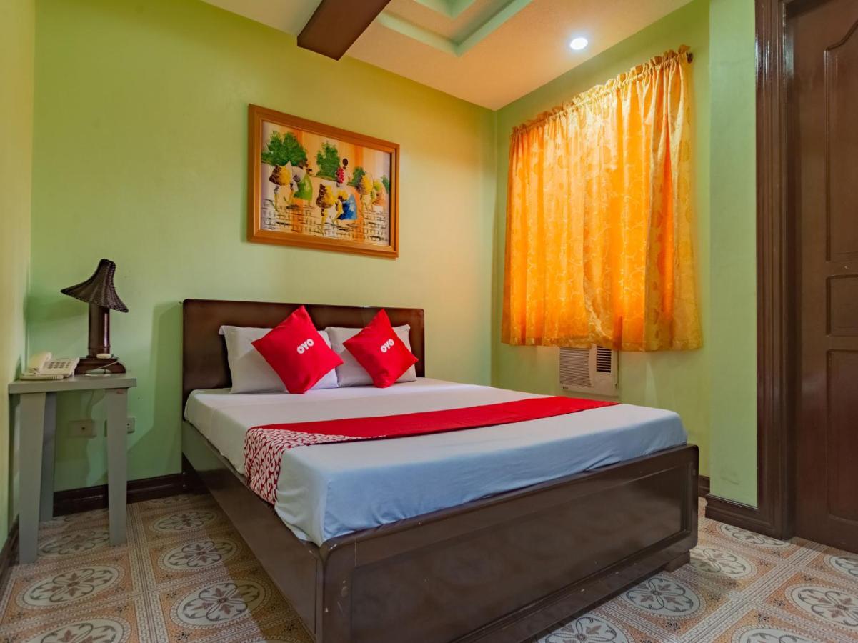 Rooms R Us - Voyagers Palace Puerto Princesa Exterior foto