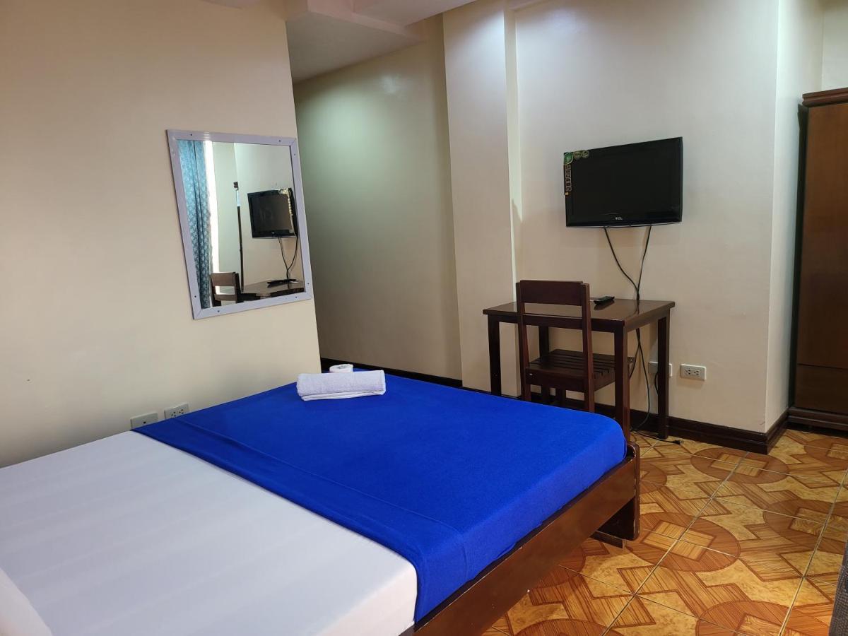 Rooms R Us - Voyagers Palace Puerto Princesa Exterior foto
