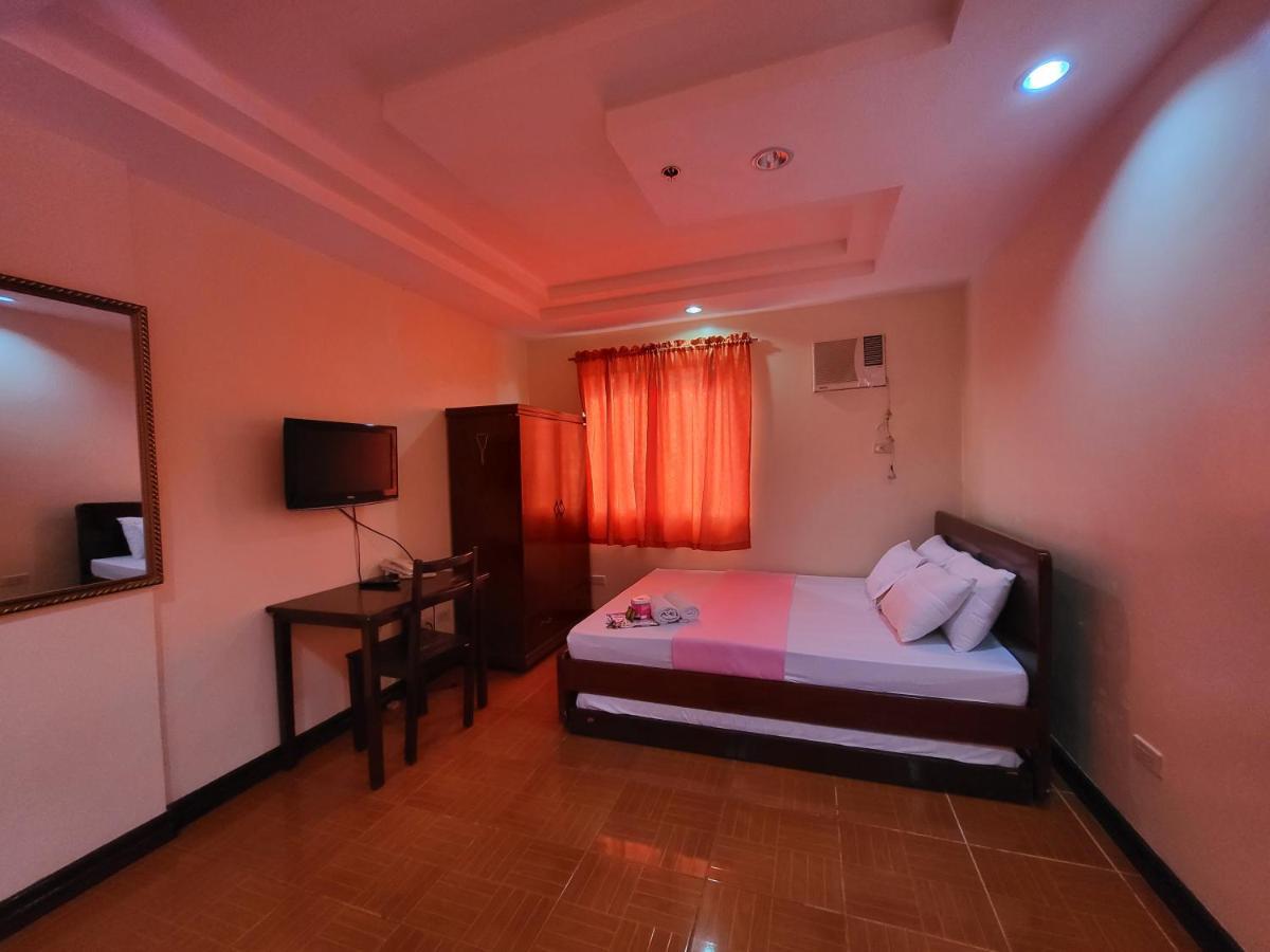 Rooms R Us - Voyagers Palace Puerto Princesa Exterior foto