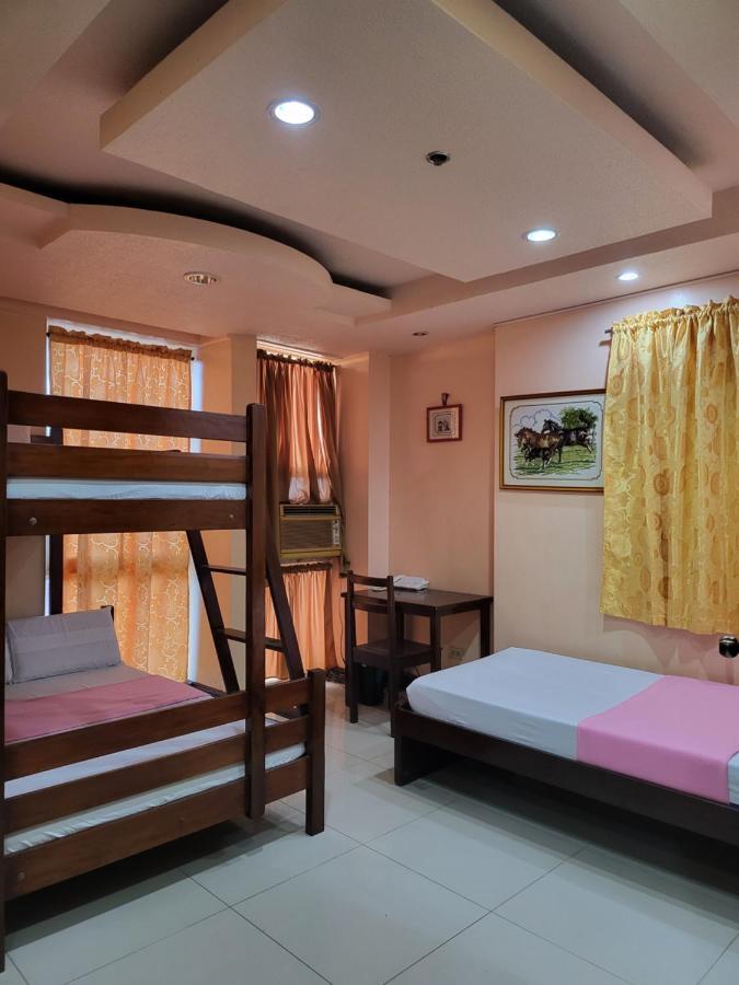 Rooms R Us - Voyagers Palace Puerto Princesa Exterior foto